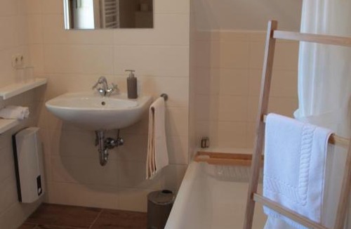 Kronenburg Bed & Breakfast | Gästezimmer Gier