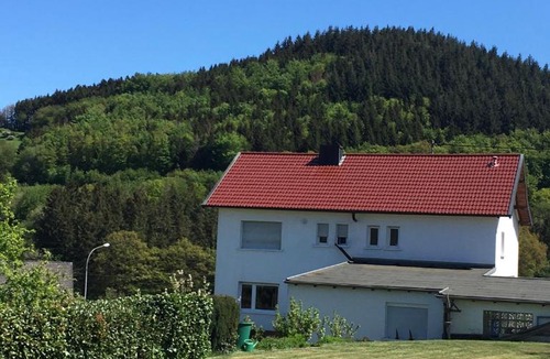 Wimbach House | Gästezimmer Waldblick am Nürburgring