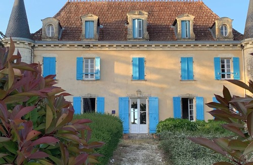 Queyssac House | Gîte 12 persons