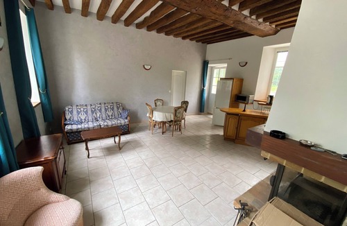 Saint-Denis-sur-Sarthon House | Gîte 6/7 Personnes Dans un Domaine Verdoyant, Cadre Nature Pour se Ressourcer