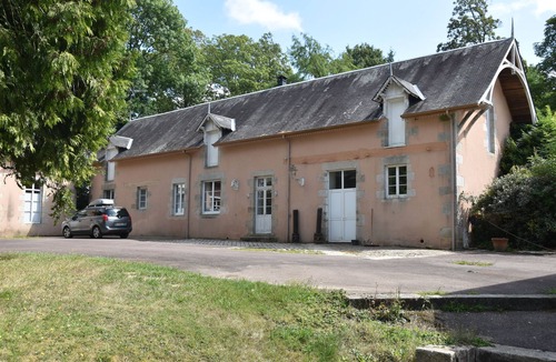 Saint-Denis-sur-Sarthon House | Gîte 6/7 Personnes Dans un Domaine Verdoyant, Cadre Nature Pour se Ressourcer