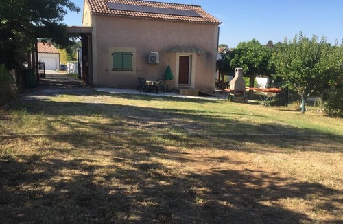 Euzet-les-Bains House | Gîte au soleil