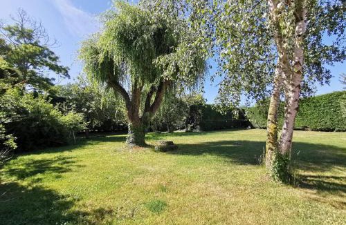 Lorlanges House | Gîte Authentique pour 2-3 Pers. avec Cour, Terrain et Pêche, à Proximité de Brioude et Blesle - FR-1-582-353