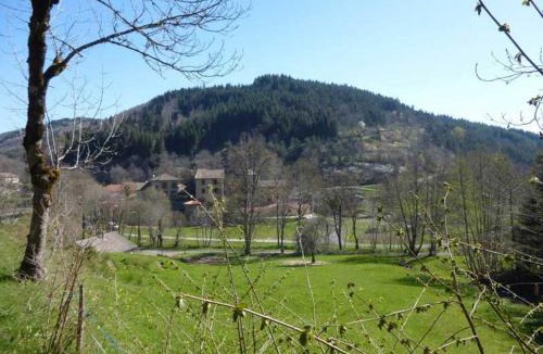 Saint-Vert House | Gîte charmant 5 pers. à Saint-Vert: nature, calme, proche rivières et sites touristiques - FR-1-582-223