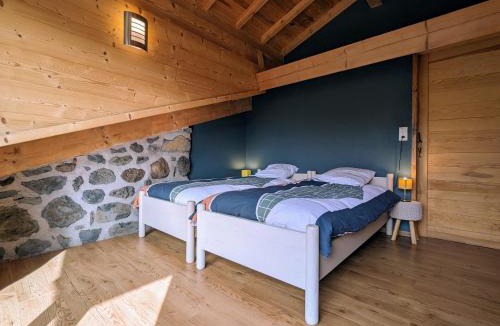 Solignac-sur-Loire House | Gîte confortable près de la Cascade de la Beaume avec terrasses et parking privatif - FR-1-582-30