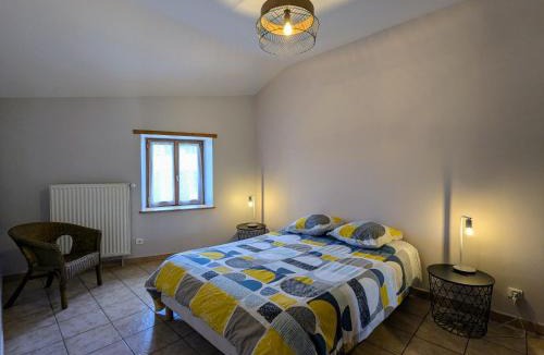 Saint-Romain-Lachalm House | Gîte de charme en campagne, 5-8 pers., cheminée, nature, proche Pilat, activités à proximité - FR-1-582-269