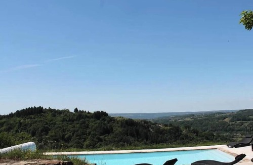 Altillac Villa | Gîte de France à Altillac 4 épis - Gîte de France 8 personnes