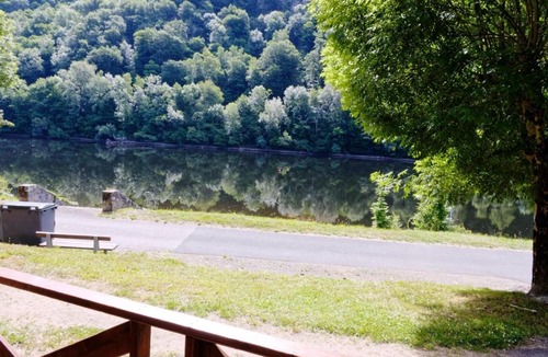 Laval-sur-Luzege Apartment | Gîte de France Chalet n°4 - Gîte de France 4 personnes MAE-6504
