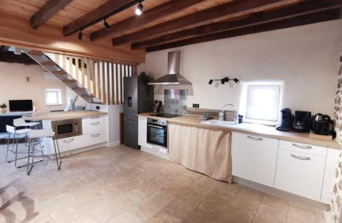 Bourbon-l'Archambault House | Gîte de l'Espinasse : Charme bucolique, animaux acceptés - FR-1-489-535