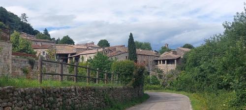 Saint-Andre-Lachamp Apartment | Gîte de Laulagne