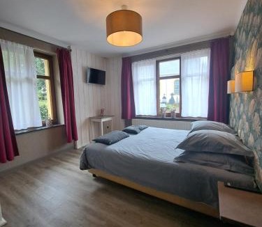 Cugnon House | Gîte des Roches