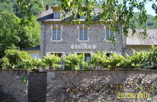 Laval-sur-Luzege House | Gîte ecole 2
