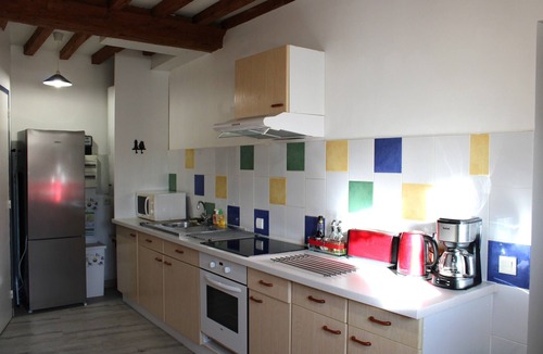 Grandcamp-Maisy Cottage | Gîte-Family-Private Bathroom-Garden view
