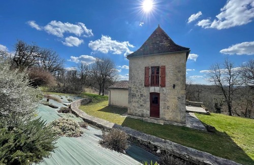 Saint-Cernin House | Gîtes de France® - The dovecote of Peyralat