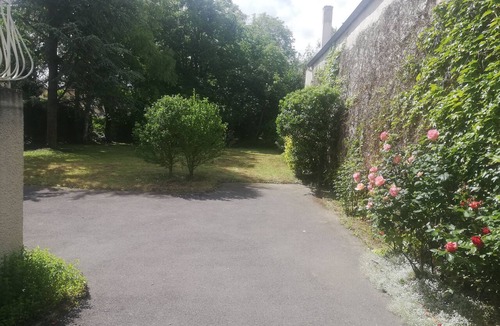 Chateau-Thierry Bed & Breakfast | Gîte Jardin d'Eden