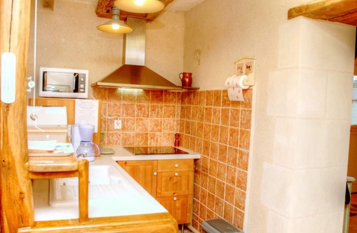 Mazieres-de-Touraine Cottage | Gîte L'Orée du Bois: Rural Charm & Pets Allowed