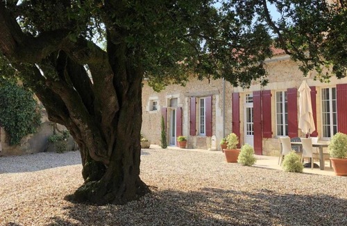 Laroque House | Gîte Laroque, 3 pièces, 4 personnes - FR-1-440-190