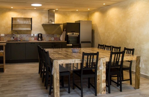 Bazoges-en-Paillers Apartment | Gîte Le Puy Carmin 12pers Jacuzzi 18' Puy du Fou