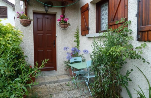 Crecy-en-Brie House | Gîte Les Iris