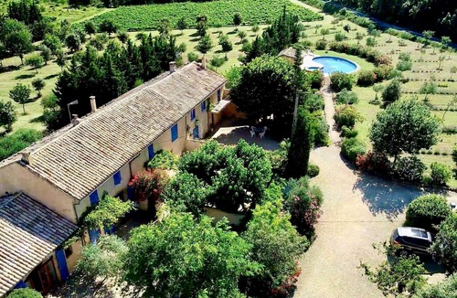 Suze-la-Rousse House | Gîte Mûrier