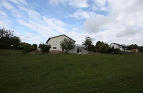 Contrexeville House | Gîte moderne avec accès indépendant, proche centre-ville et Thermes, terrasse et équipements inclus - FR-1-589-57