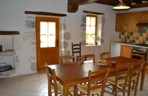 Molineuf House | Gîte Molineuf, 4 pièces, 8 personnes - FR-1-491-216