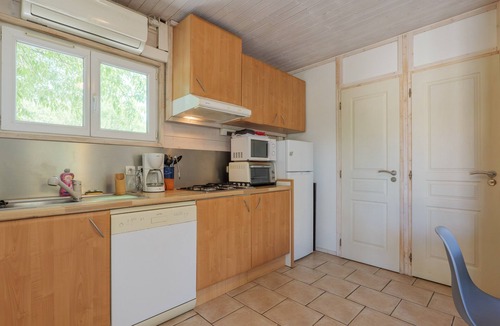 Joyeuse House | Gîte Romarin 2 – Village de Gîtes with Pools, Tennis & Panoramic Views