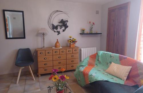 Cherveix-Cubas House | Gîte rustique avec piscine privée et Wifi - FR-1-616-70