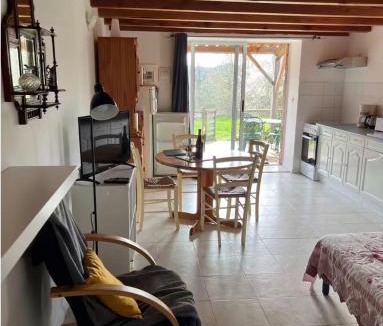 Avene House | Gîtes de Rouvignac