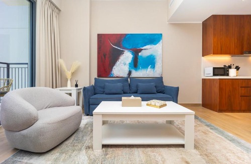 Dubai Apartment | Günstige Unterkunft mit Hafenblick in Port de La Mer