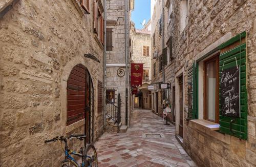Kotor Old Town Apartment | G-Apart