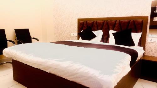 Vrindavan Hotel | G S Palace