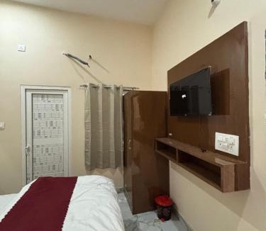 Vrindavan Hotel | G S Palace