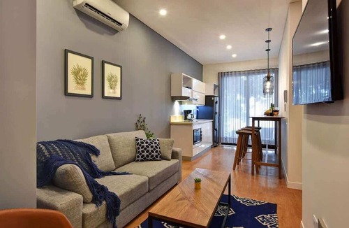 Cali Apartment | G202 - 1-Bed with Balcony & Fast WiFi by Granada