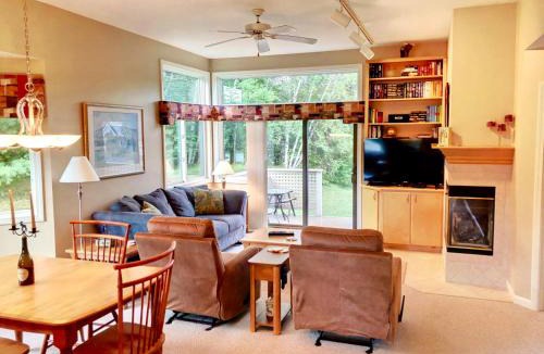 Carroll Villa | G4 Modern home with AC within walking distance of golf course and Mt Washington Hotel