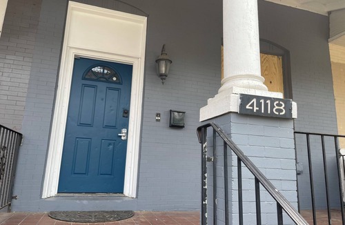 Belmont House | G8 Near Zoo , Fairmount Park , one quiet room, share 3 bathroom,kitchen