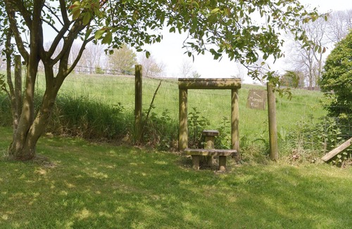 Leek Cottage | Gable Cottage - E3386