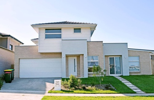 Maraylya House | Gables/Box hill/Maraylya Two Level House 14ppl