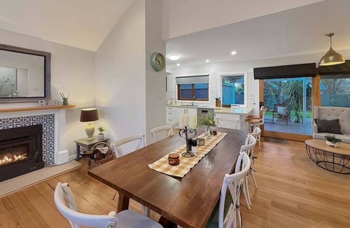 Mansfield House | Gables on Malcolm - Comfort In The Heart Of Mansfield