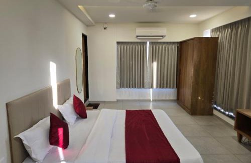 Vadodara Hotel | Gajraj Hotel