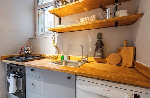 Tophane Apartment | Galata’s Glow – Stylish & Luxurious 3BR Apartment