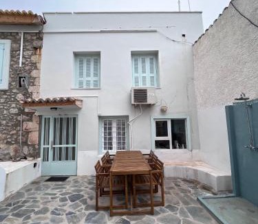 Galaxidi House | Galaxidi Authentic Rooftop House