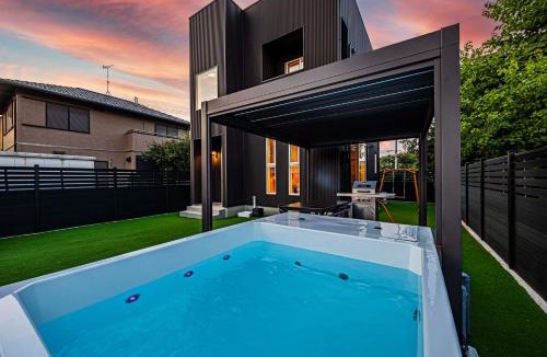 Shiga Prefecture Villa | Galaxy Pool Resort
