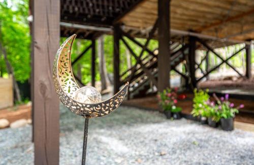 Bynum House | Galaxy Tree House
