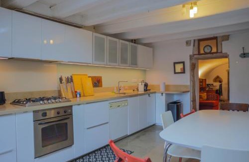 Tournus House | Galerie Nakai Art B&B