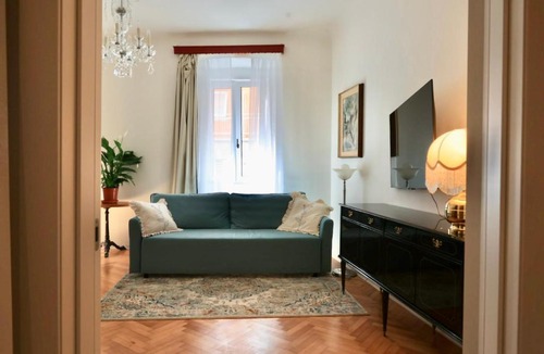 Roiano-Gretta-Barcola-Cologna-Scorcola Apartment | Galileo Galilei Design Apartment by the Park