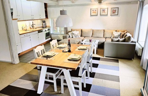 Curau Apartment | Gallery flat on a historic estate