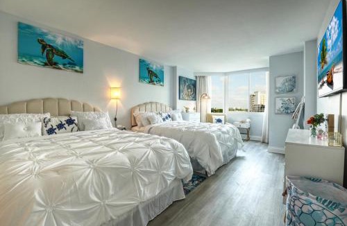 East Fort Lauderdale Hotel | GalleryOne Doubletree Hilton GC Turtle Cove
