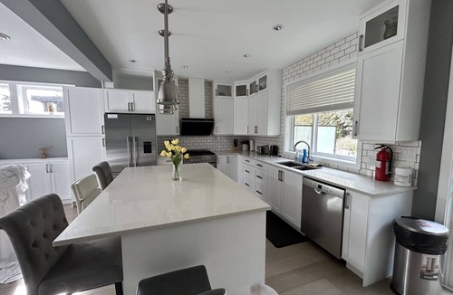 Saanich West House | Galloping Goose B&B in Beautiful Victoria