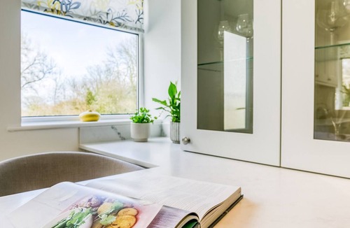 Marianglas Cottage | Gamdda Fawr - a hot tub that sleeps 8 guests in 4 bedrooms